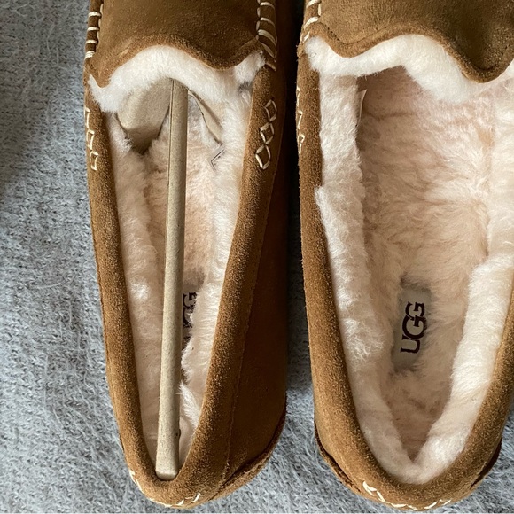 UGG • Ansley Moccasins • Women’s - Picture 11 of 15